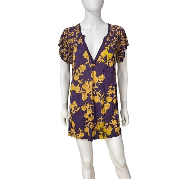 LUX Purple V-Neck Floral Top - Picture 2 of 9